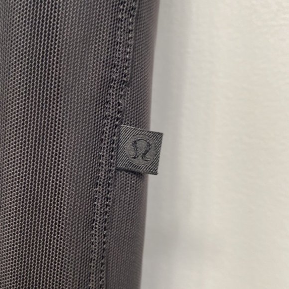 ❗️SOLD❗️2018 Lululemon Black Mesh Short Sleeve Mini Ready To Reach Dress Size 6 - Picture 7 of 8